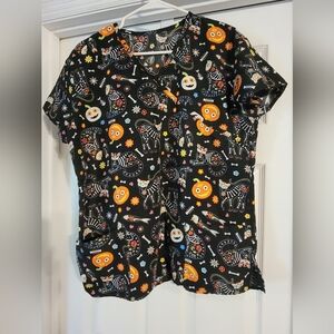 Medium halloween scrub top